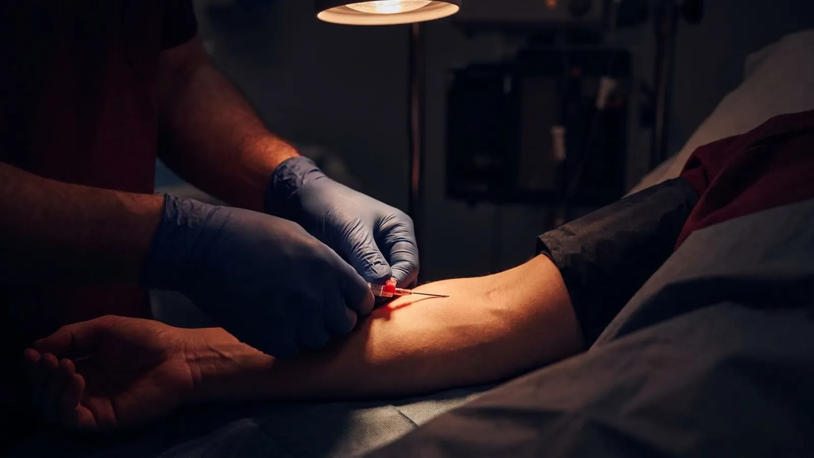 Phlebotomy vs IV Cannulation Training: Compared